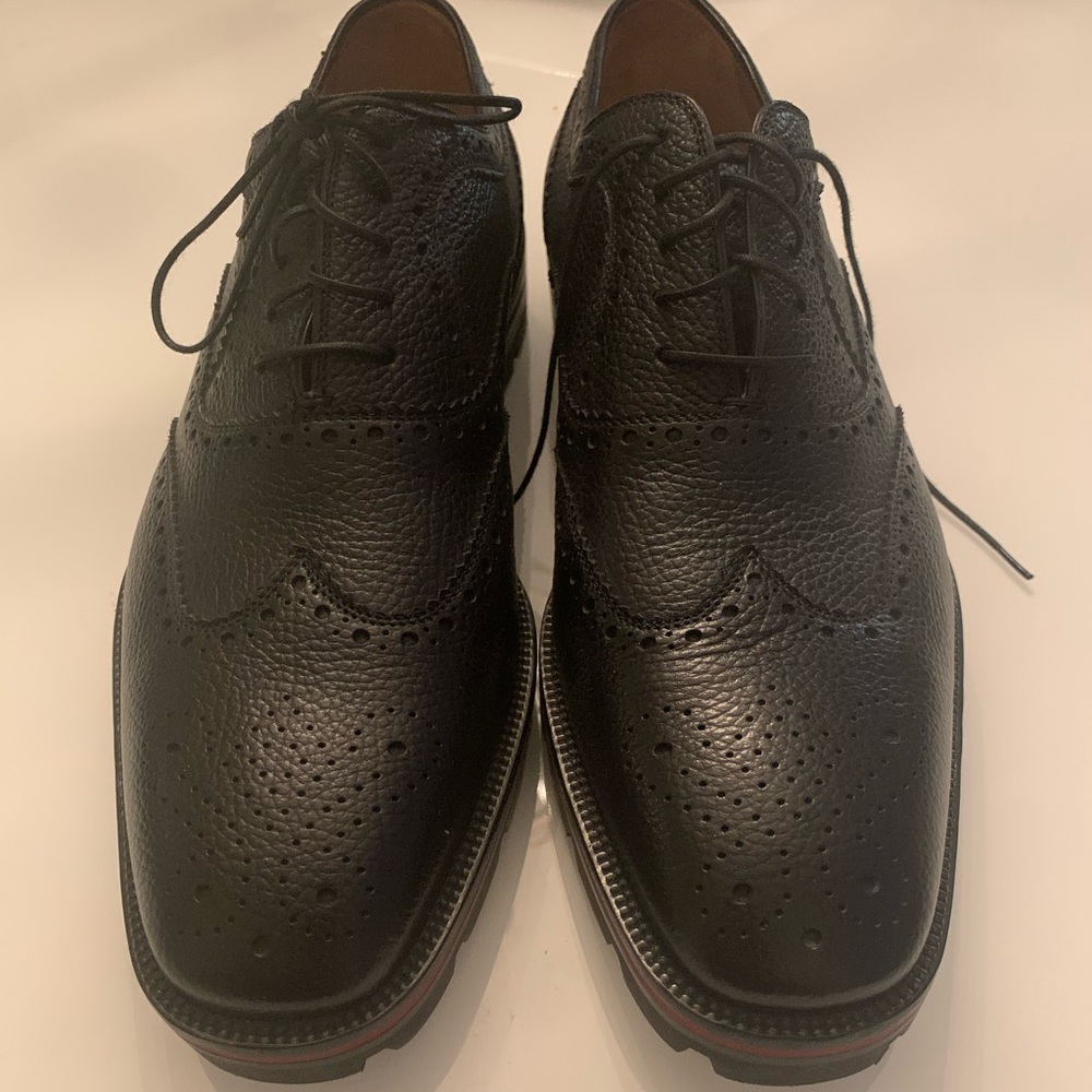 Dress shoes
